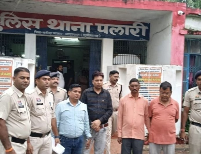 बलौदाबाजार फर्जी ट्रांसफर कांड: ₹1 लाख में बना CMHO का जाली आदेश, 2 भाजपा नेताओं समेत 4 गिरफ्तार