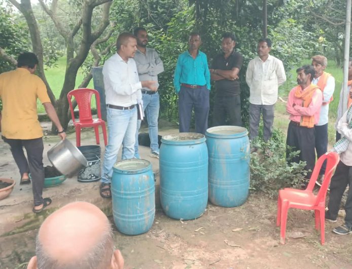 **छत्तीसगढ़ में जैविक क्रांति: GPM के 160 गांवों में बने 'जीवामृत मॉडल फार्म', धान की फसल में दिख रहा चमत्कारिक असर**
