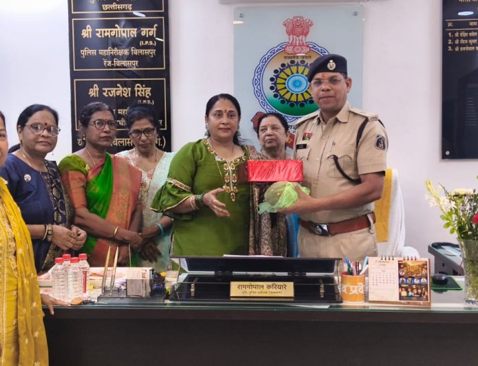 लायंस क्लब बिलासपुर वसुंधरा ने पुलिस ऑफीसरों को बांधी राखियां
