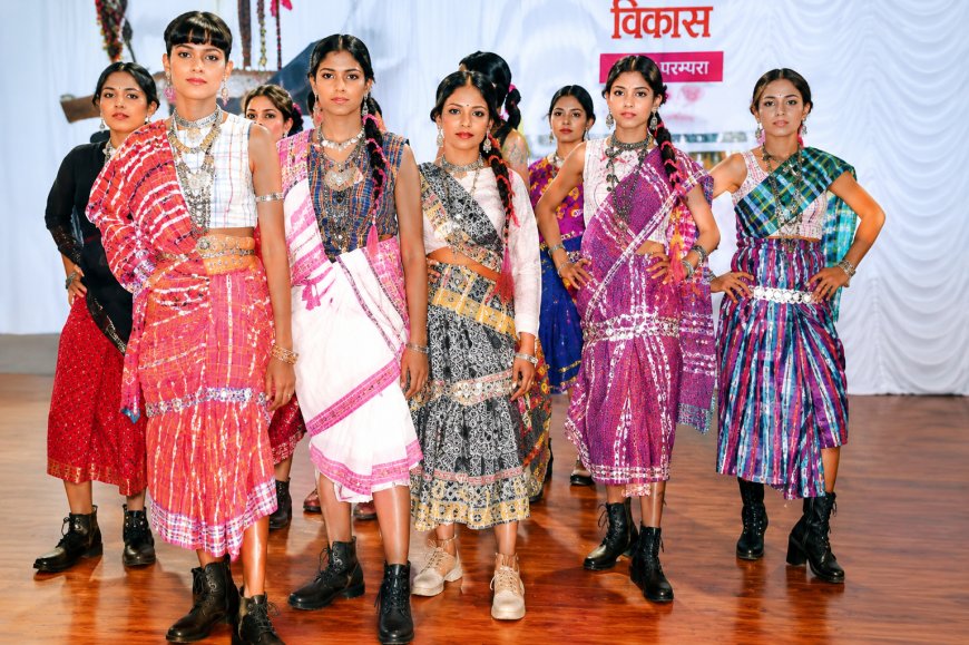 गोलियों की गूंज छोड़ मुख्यधारा में लौटी महिला नक्सली, मंच पर किया आत्मसमर्पण
