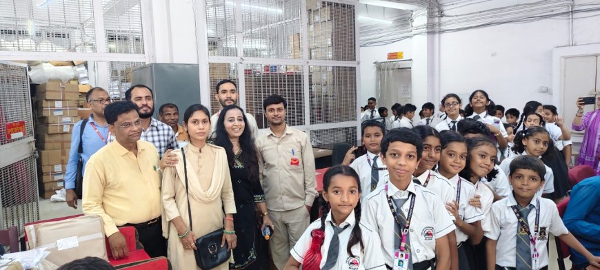 हर घर तिरंगा अभियान के तहत डाक विभाग ने निकाली भव्य देशभक्ति रैली