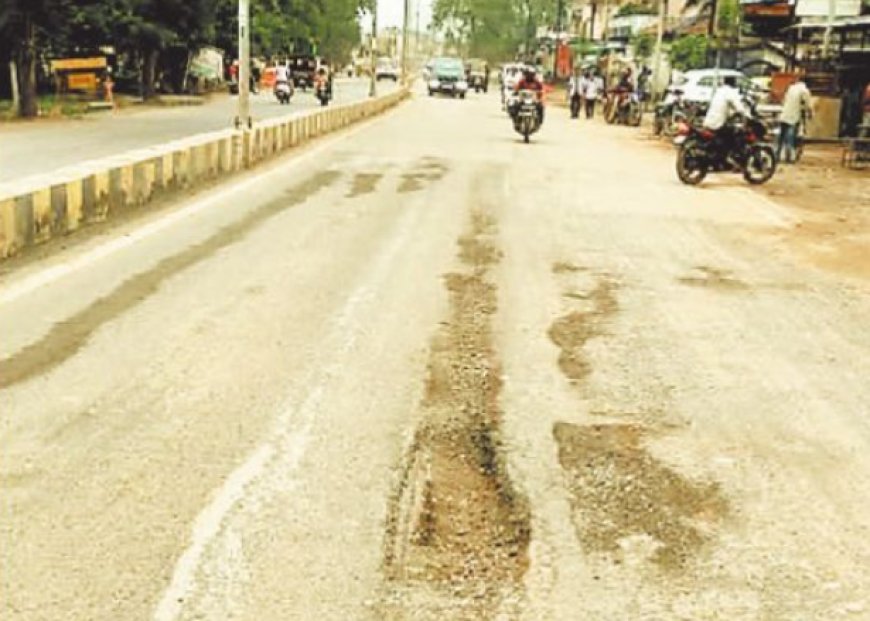 ₹15 करोड़ की उसलापुर-सकरी सड़क पानी में बही, एक साल में ही खुली भ्रष्टाचार की पोल
