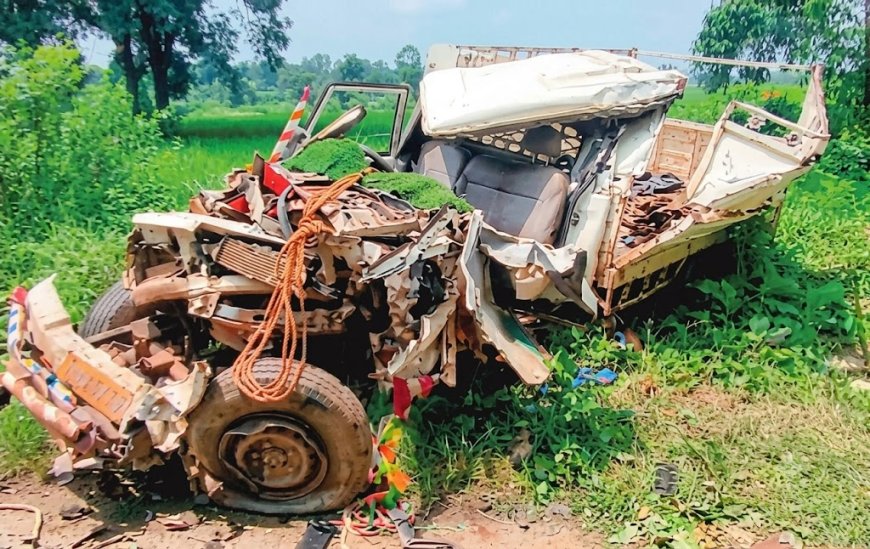 राजपुर में भीषण सड़क हादसा: बॉक्साइट लदे ट्रक और पिकअप में जोरदार भिड़ंत, 3 मजदूरों की मौके पर मौत, 9 गंभीर