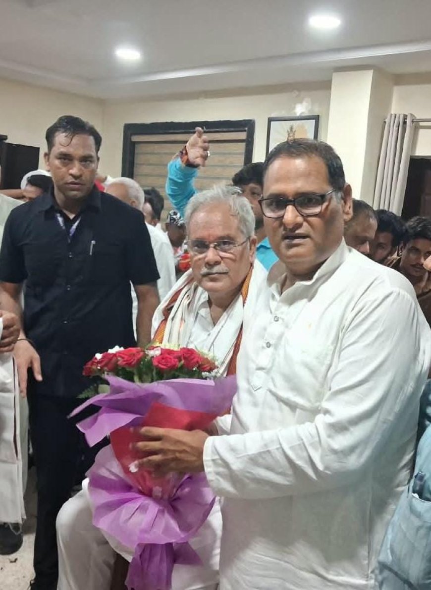 भूपेश बघेल के जन्मदिन पर बिलासपुर से पहुंचे सैकड़ों कांग्रेसजन, रविंद्र सिंह के नेतृत्व में दी शुभकामनाएं