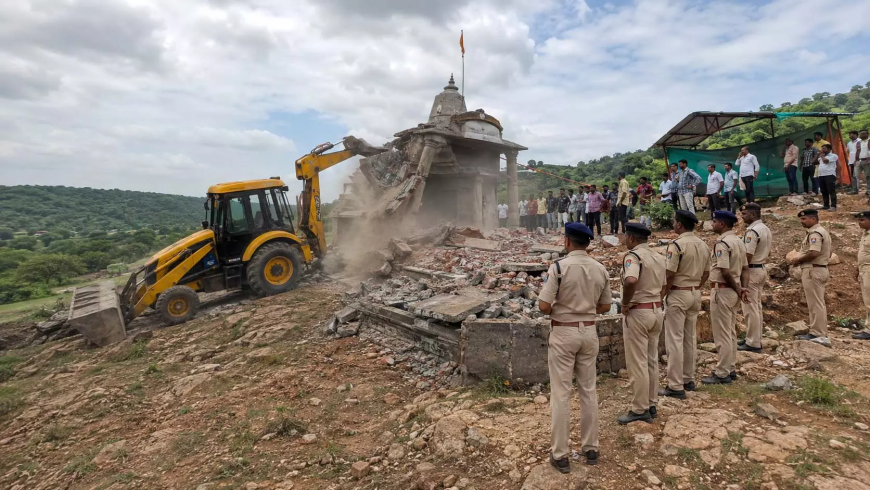 राजगढ़ में खाटू श्याम मंदिर पर चला बुलडोजर: 15 गांवों की आस्था बनाम सरकारी जमीन का विवाद