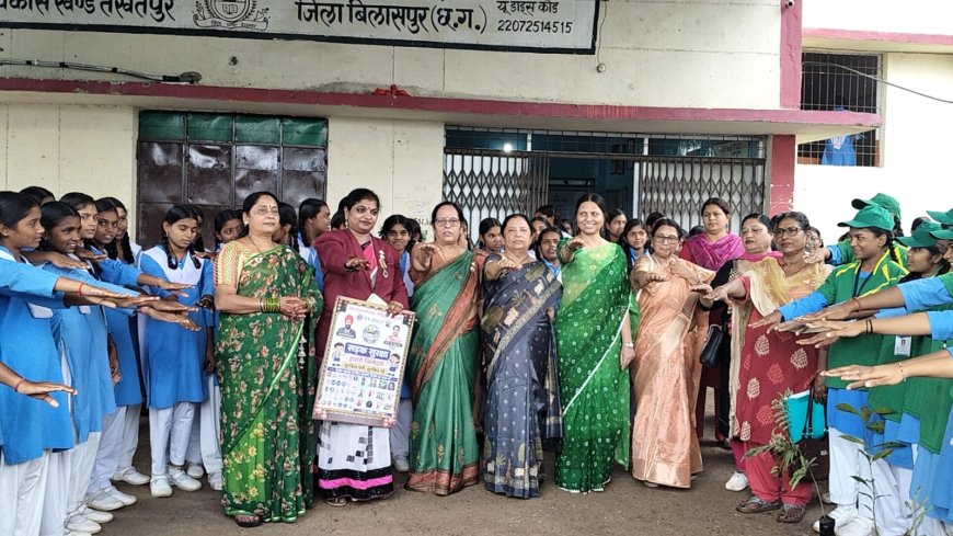 सड़क सुरक्षा को लेकर सकरी कन्या शाला में छात्राओं को दिलाई शपथ