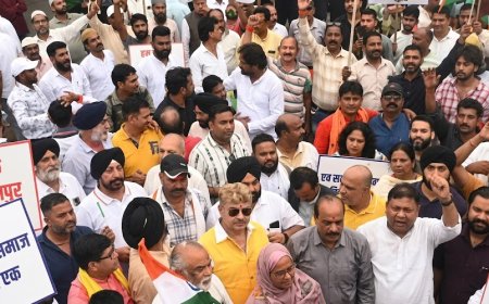 बिलासपुर में सामाजिक एकता का शक्ति प्रदर्शन: नेहरू चौक से गांधी चौक तक निकला भव्य शांति मार्च, कलेक्टर-एसएसपी सहित सभी समाजों ने दिया भाईचारे का संदेश