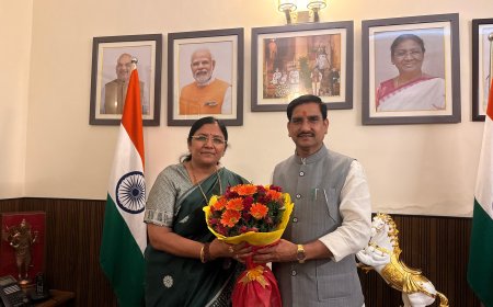 केंद्रीय राज्य मंत्री सावित्री ठाकुर ने की तोखन साहू से सौजन्य भेंट, जनहित और विकास के मुद्दों पर हुई सार्थक चर्चा