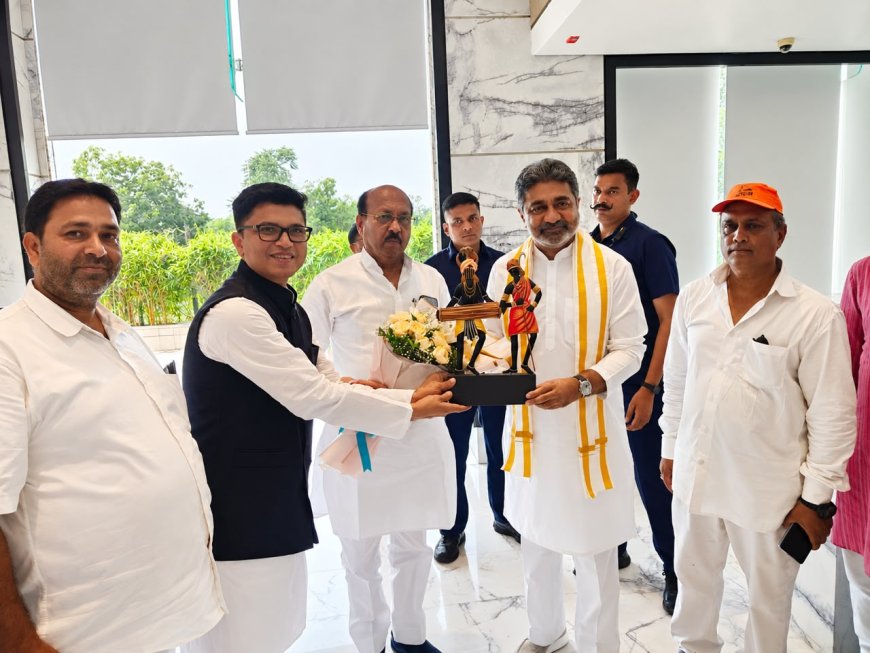 बिलासपुर में निलेश विश्वास ने की सौजन्य भेंट, सामाजिक एवं समसामयिक विषयों पर हुआ विचार-विमर्श