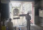 मोबाइल ले जाने से रोका तो जेल प्रहरी से मारपीट