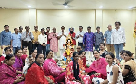 शरद पूर्णिमा के पावन अवसर पर आज विद्या दुर्गा उत्सव समिति के द्वारा विद्या उपनगर उद्यान में महालक्ष्मी जी की पूजा अर्चना