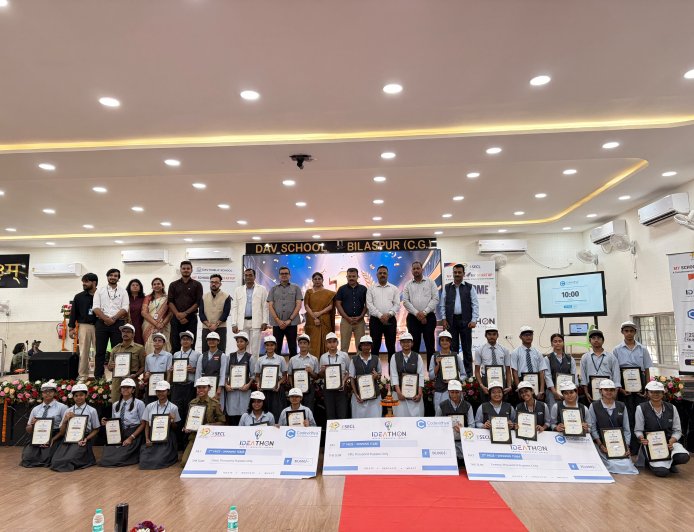 डॉग्स के लिए स्मार्ट वॉच बनी विनिंग आइडिया, आइडियाथॉन में छात्रों ने दिखाया नवाचार का दम..