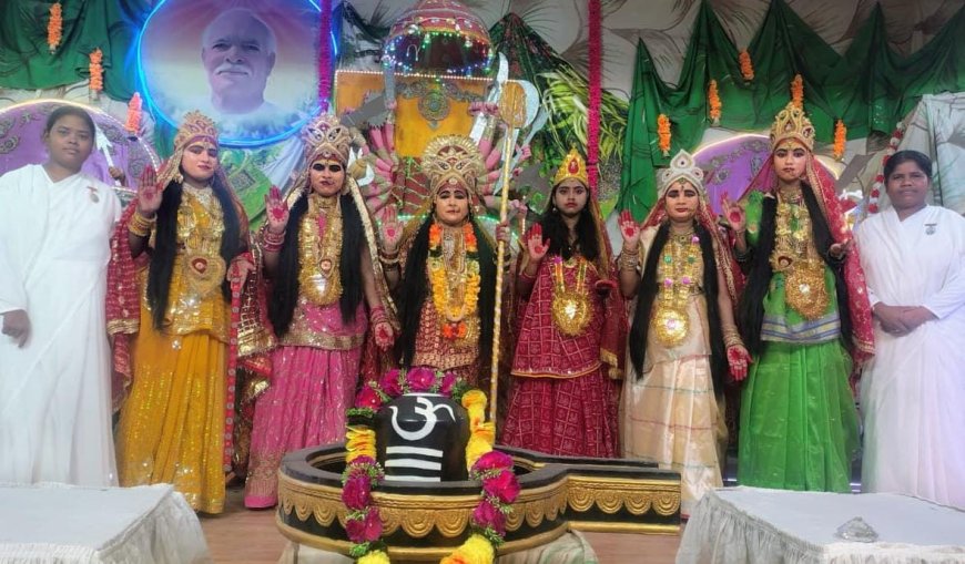 चैतन्य देवियों की शांत एवं एकाग्र मुद्रा दे रही मन को शक्तिशाली बनाने का संदेश,परमात्म स्मृति से आती है आंतरिक शांति और स्थिरता : बीके मंजू