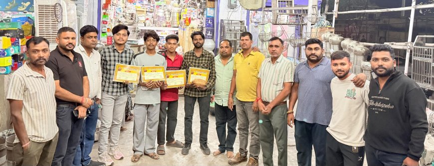 मां दुर्गा उत्सव समिति बस स्टैंड हरदीबाजार द्वारा कौन बनेगा डिजिटल स्टार के विजेता को किया पुरुस्कृत
