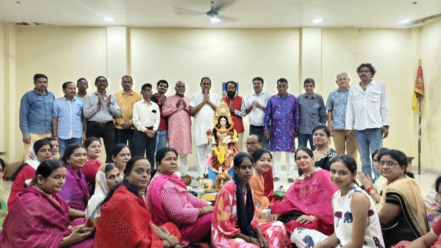 शरद पूर्णिमा के पावन अवसर पर आज विद्या दुर्गा उत्सव समिति के द्वारा विद्या उपनगर उद्यान में महालक्ष्मी जी की पूजा अर्चना
